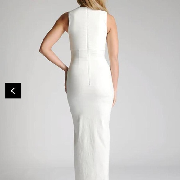 Vesper Vera Ivory Maxi Dress - Picture 2 of 3